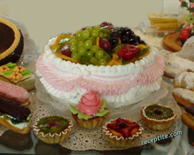 Снимки към Торти и украси