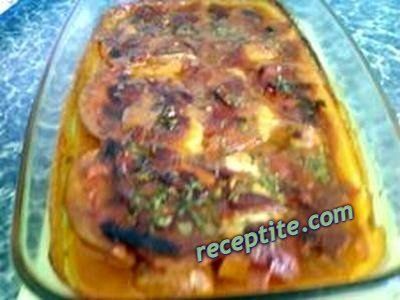 Снимки към Кренвирши с доматен сос на фурна