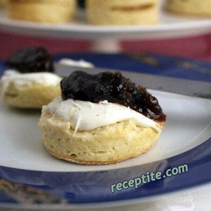 Снимки към Английски топли хлебчета Скоунс (Scones)