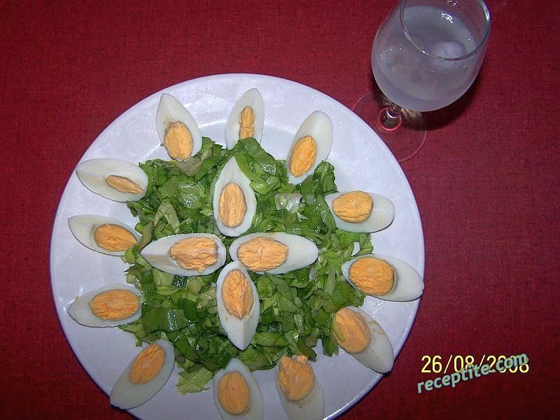 Снимки към Зелена салата с яйца