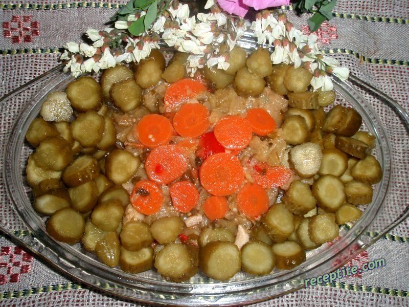Снимки към Салата с маринован патладжан и краставички