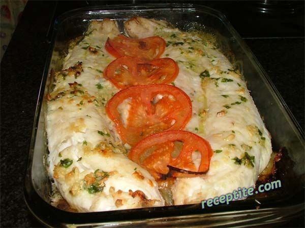 Снимки към Мерлуза на фурна върху картофи