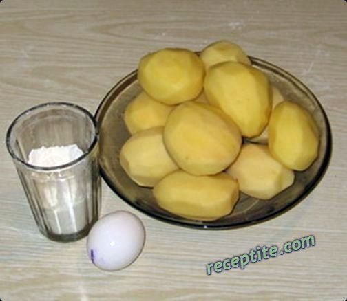 Снимки към Картофени кюфтета с месо и гъби в гювече