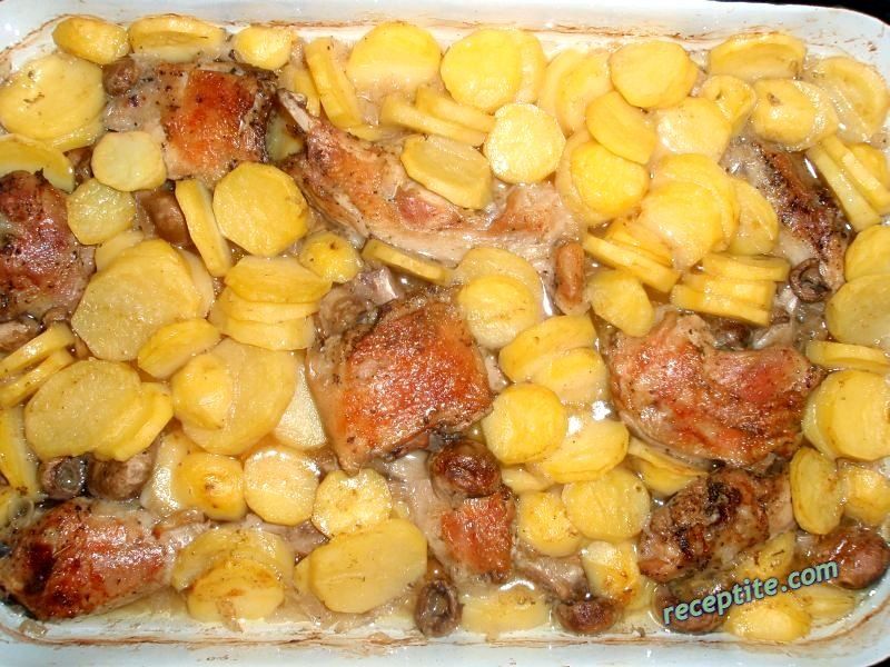 Снимки към Печено пиле с гъби и картофи