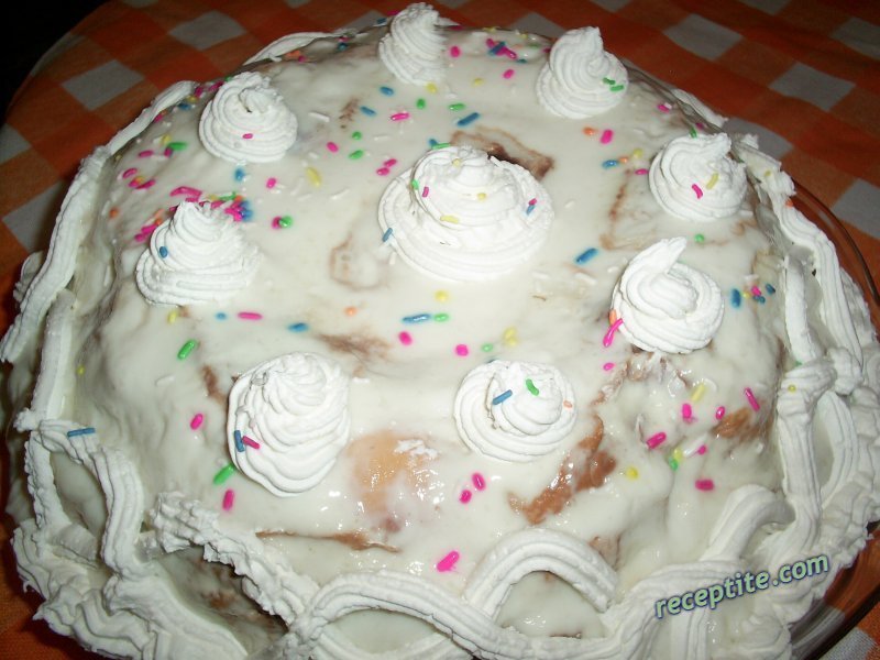 Снимки към Лека торта с кроасани