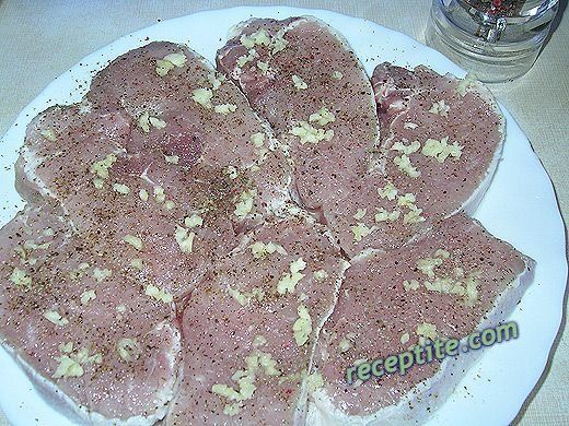 Снимки към Печено месо с тиквички и бекон