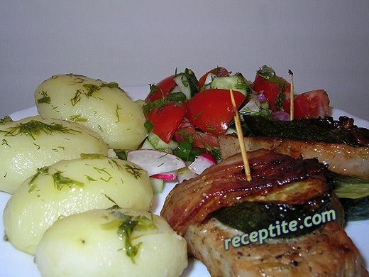 Снимки към Печено месо с тиквички и бекон