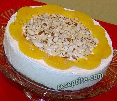 Снимки към Чийзкейк с праскови и кисело мляко