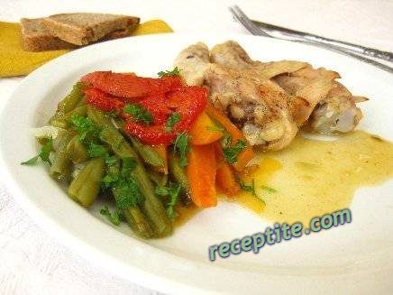 Снимки към Печени пилешки бутчета със зелен фасул и моркови