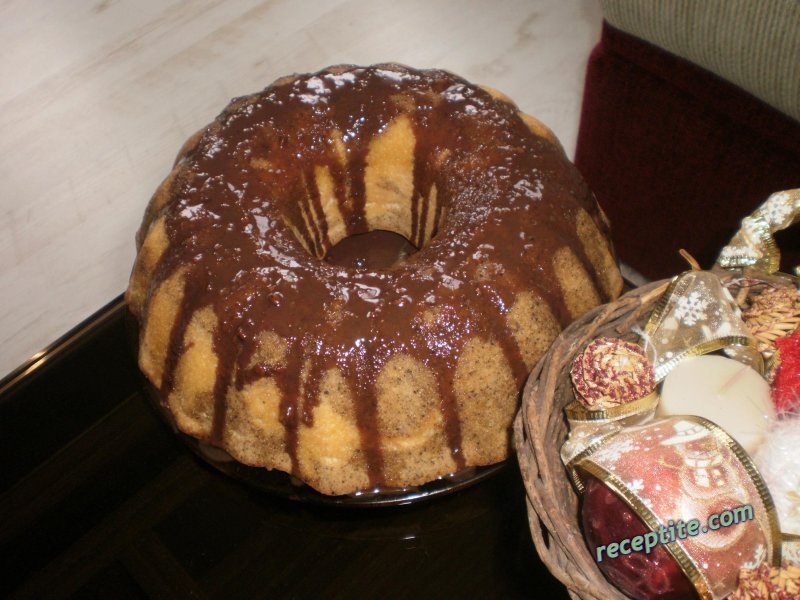 Снимки към Какаов кекс с глазура