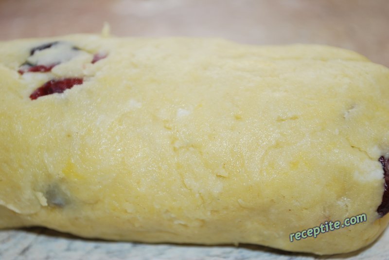 Снимки към Маслени бисквитки с Рокфор и боровинки