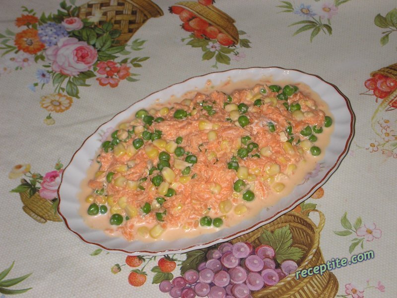 Снимки към Салата от моркови и царевица
