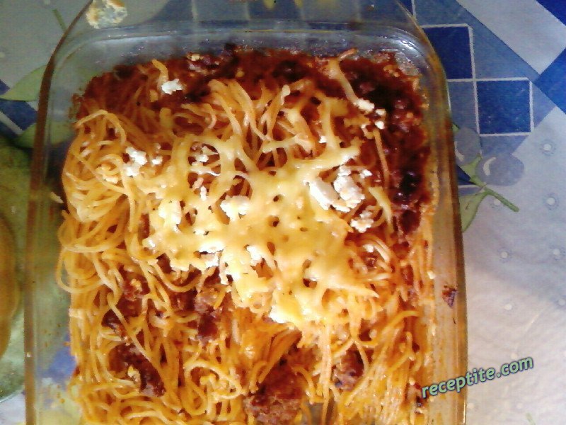 Снимки към Спагети с кайма и доматен сос на фурна