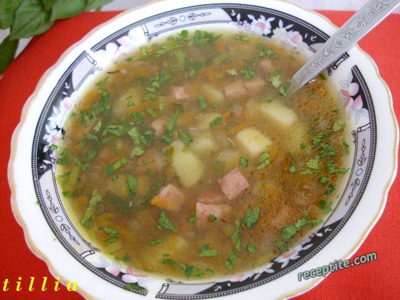 Снимки към Гъста картофена супа с виенски вурстчета