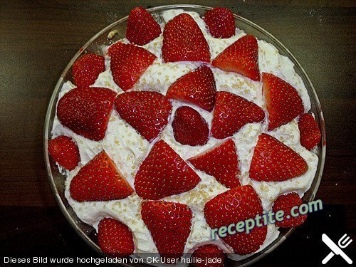 Снимки към Десерт от ягоди и бишкоти