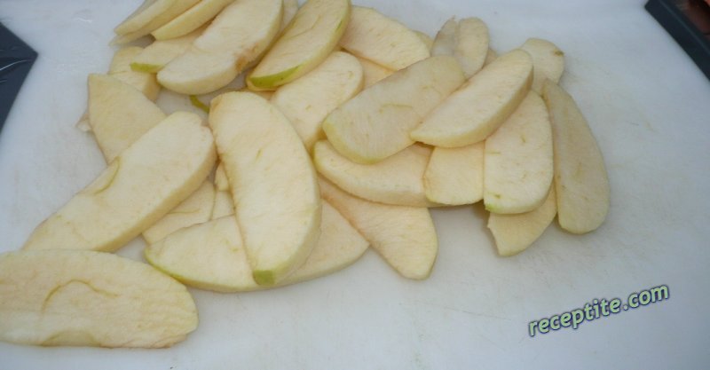 Снимки към Шоколадов сладкиш с чийз-крем и желирани ябълки