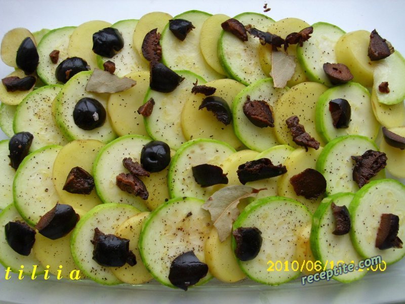 Снимки към Плакия от тиквички (картофи) и корени за супа