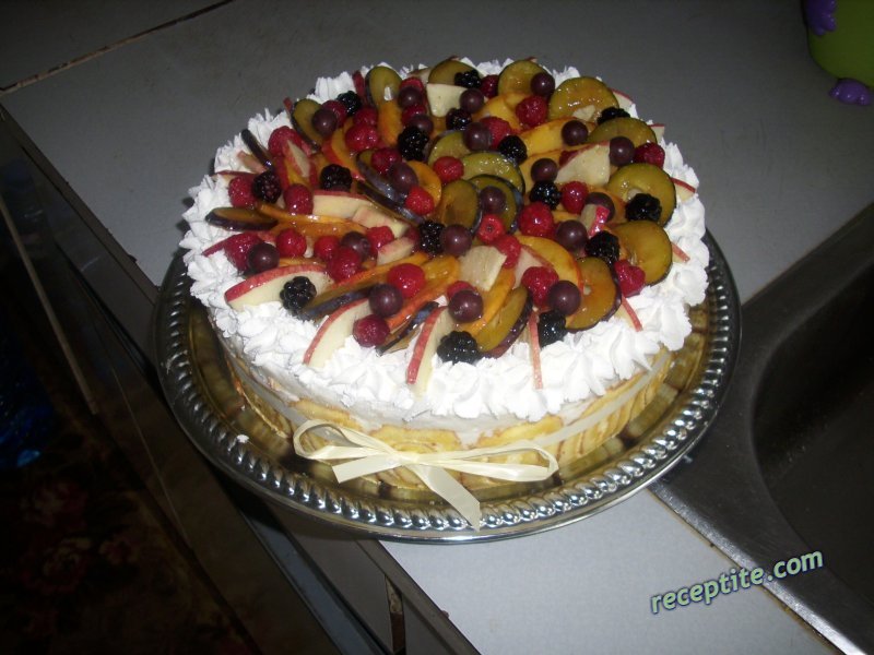 Снимки към Плодова торта със сладко и ром