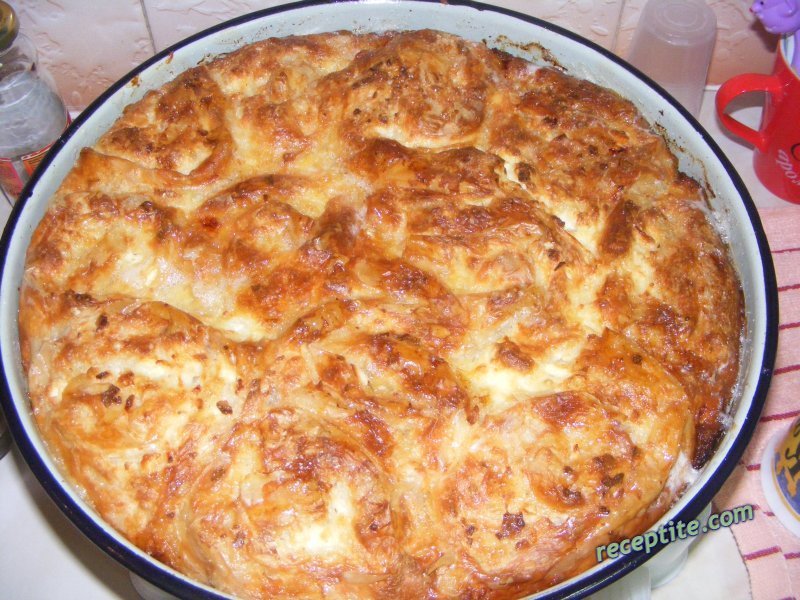 Снимки към Баница от готови кори на охлюви