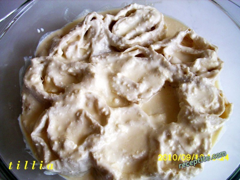 Снимки към Баница от готови кори на охлюви