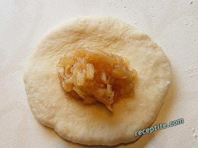 Снимки към Сладки Ябълки