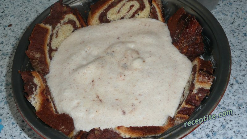 Снимки към Козуначена торта с два крема