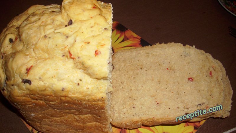 Снимки към Хляб с маслини и чушка в хлебопекарна