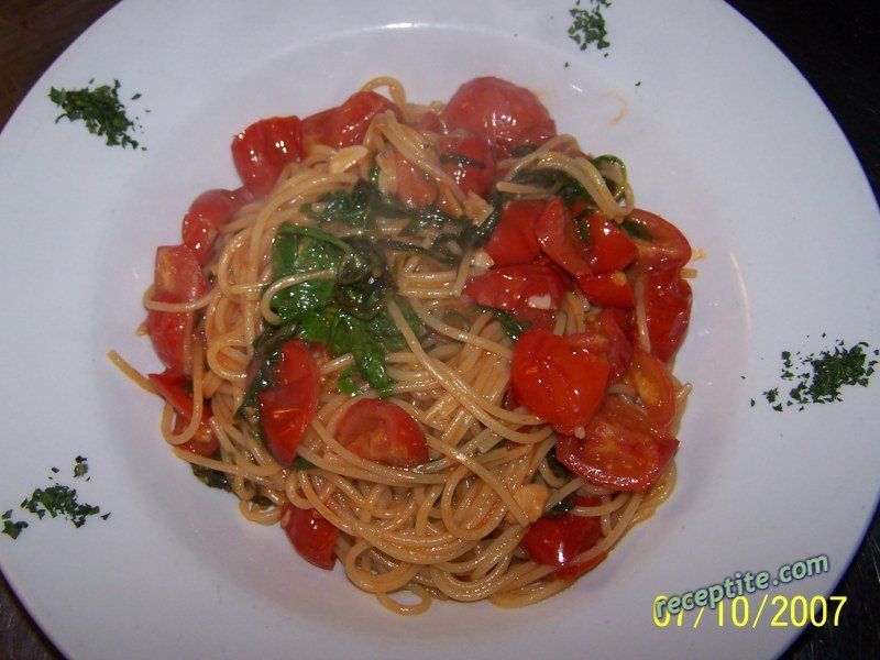 Снимки към Спагети с рукола и домати