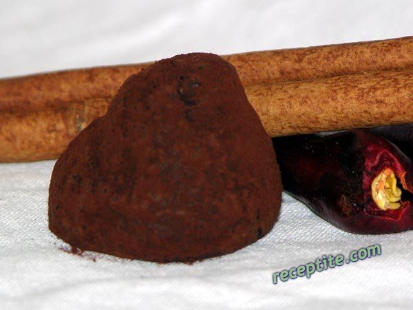 Снимки към Шоколадови трюфели с канела и чили