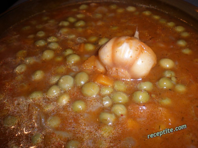 Снимки към Яхния от грах