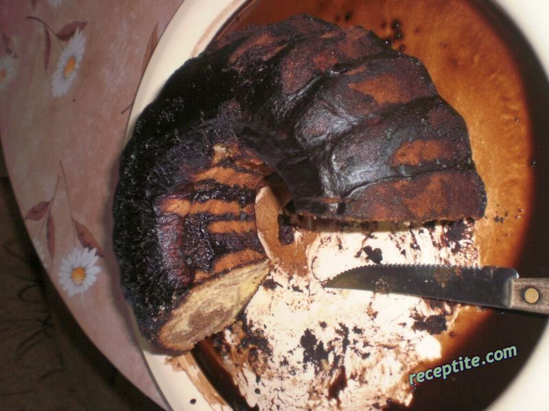 Снимки към Кекс с какаова глазура