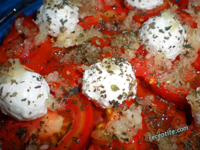 Снимки към Бърза салата от домати 