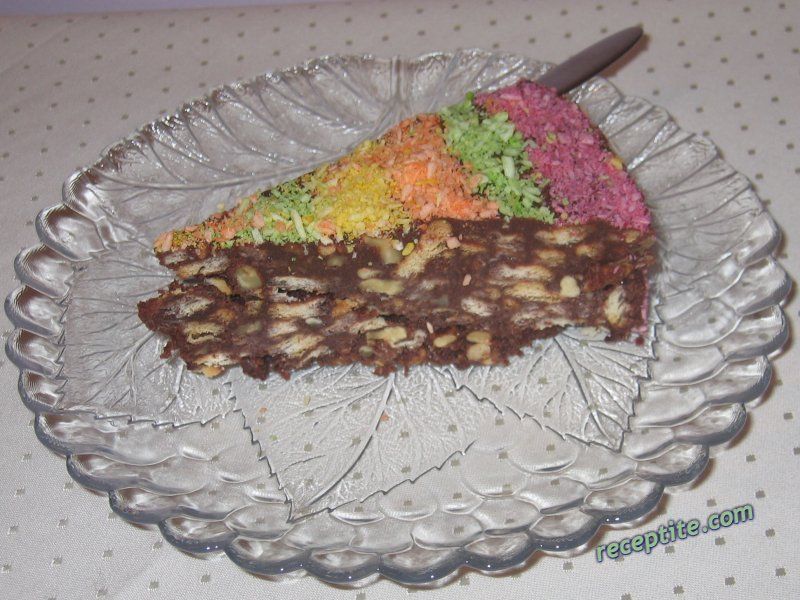 Снимки към Бисквитената торта на мама