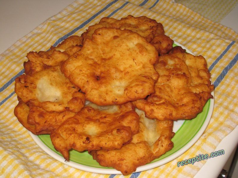 Снимки към Чудните мекици на Петя