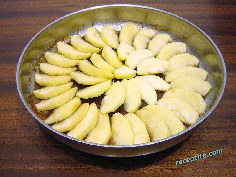 Снимки към Ябълков сладкиш с карамел