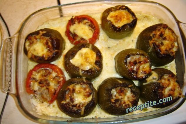 Снимки към Пълнени чушки на фурна