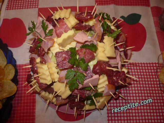 Снимки към Пирински таралеж
