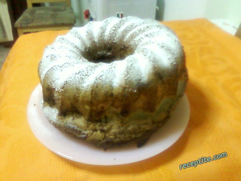 Снимки към Кекс с ябълки и орехи