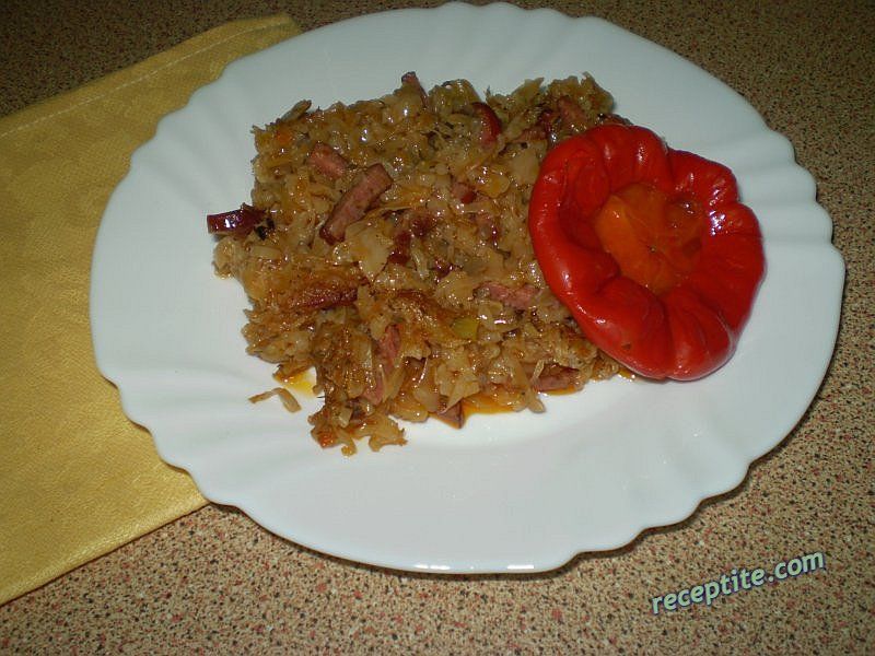 Снимки към Кисело зеле с ориз и салам