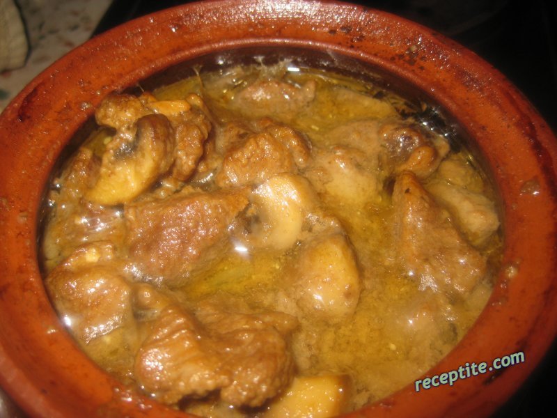 Снимки към Капама със свинско и пилешко