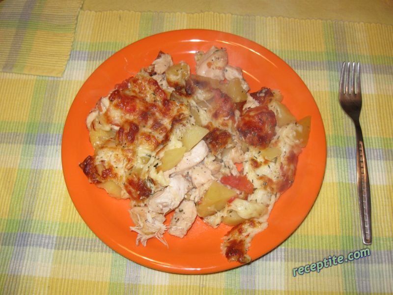 Снимки към Картофи с пиле (тип пица)