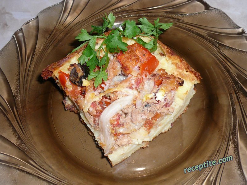 Снимки към Картофена пица с риба тон