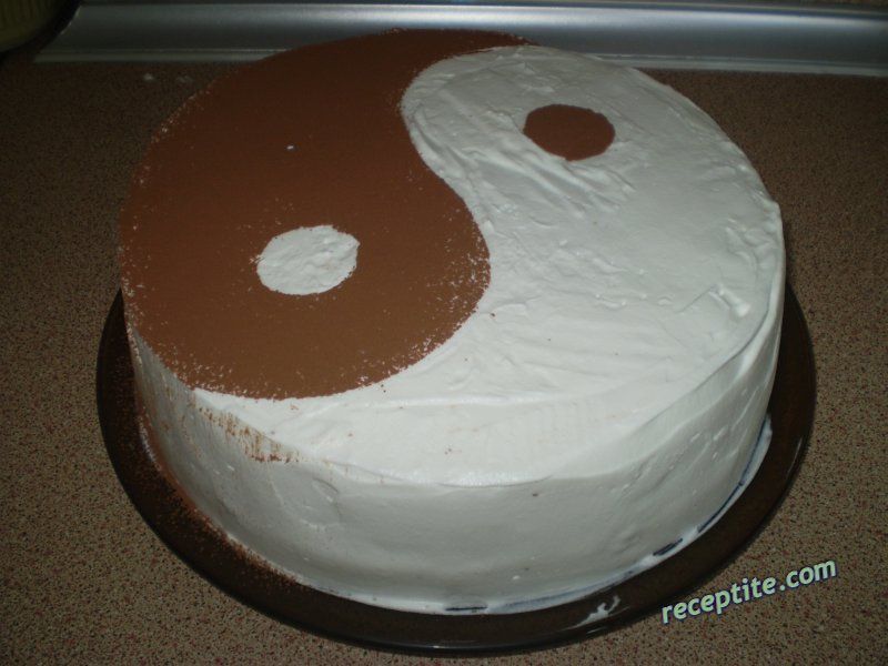 Снимки към Шоколадово-сметанова торта Доброто и Злото
