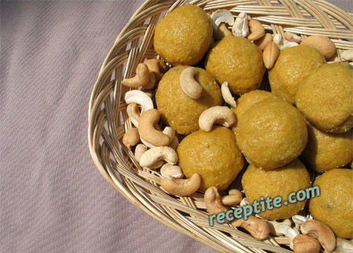 Снимки към Ладу - традиционни (Ladoo)