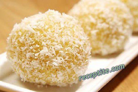 Снимки към Ладу от грис (Rava Ladoo)