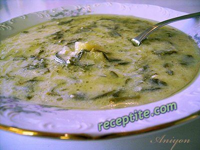 Снимки към Спаначена супа със сирене и грис