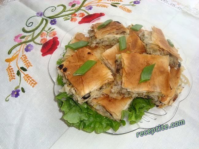 Снимки към Баница с месо и гъби