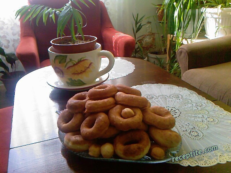 Снимки към Бухти с мая