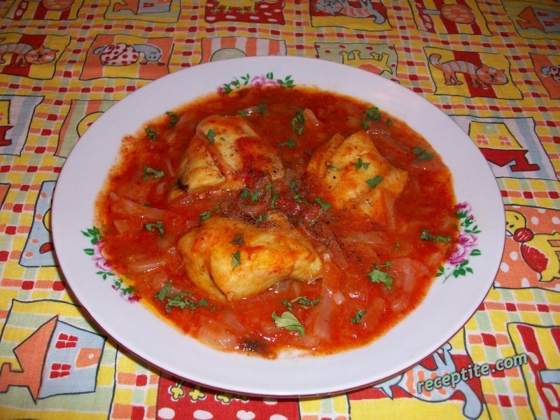 Снимки към Маслена риба с домати и лук