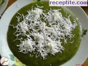 снимка 2 към рецепта Копривена каша със сирене